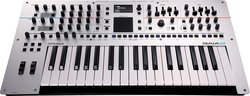 Roland GAIA 2 syntetisaattori