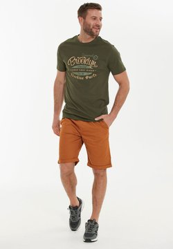 M Gilchrest Shorts - miesten shortsit