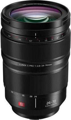 Panasonic LUMIX S Pro 24-70 mm f2.8 -objektiivi