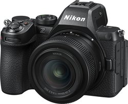 Nikon Z5 II -järjestelmäkamera, runko + NIKKOR Z 24-50mm f/4-6.3 objektiivi